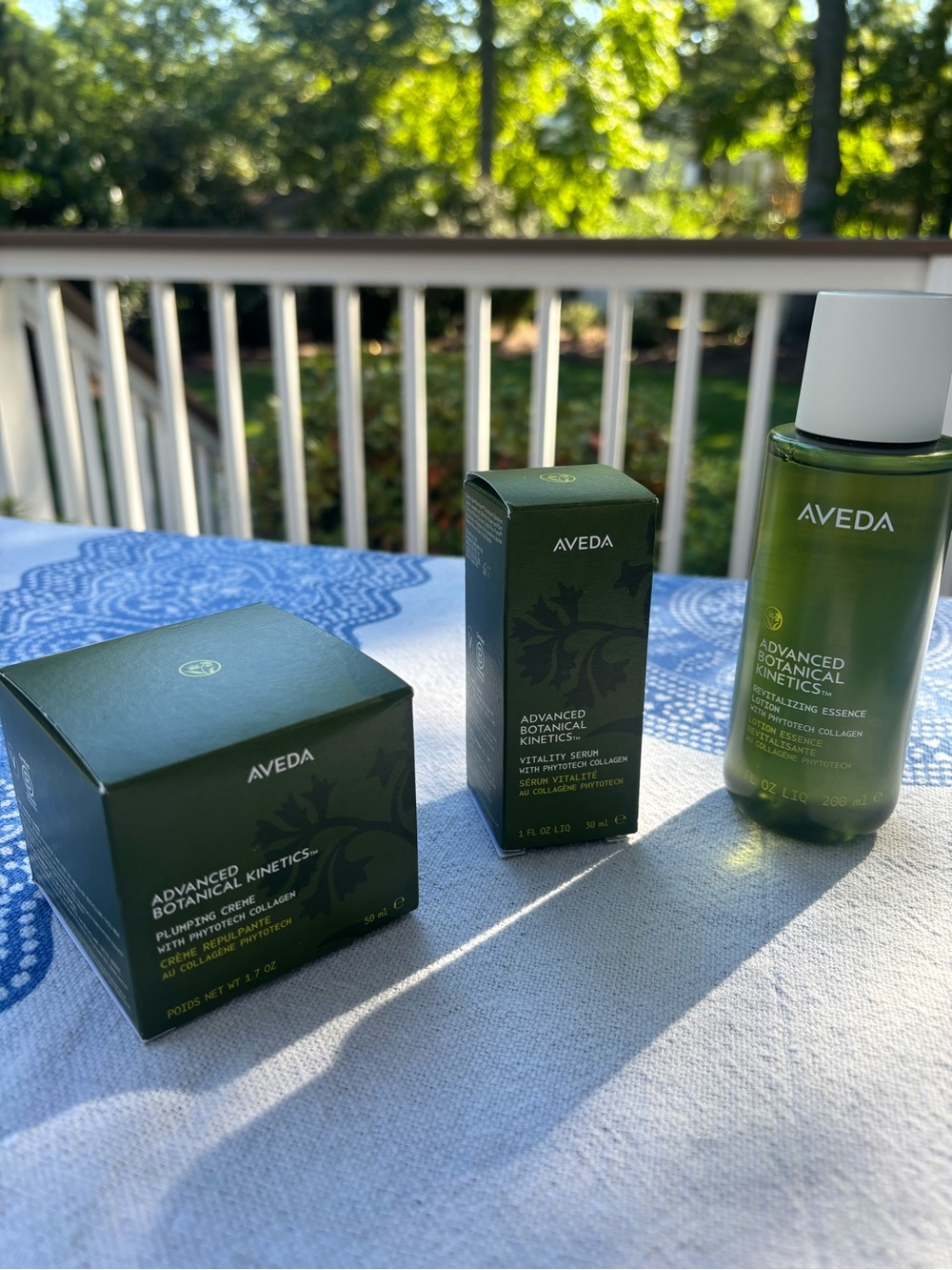AVEDA Advanced Botanical Kinetics Hydration Serum Moisturizer and Essence Set